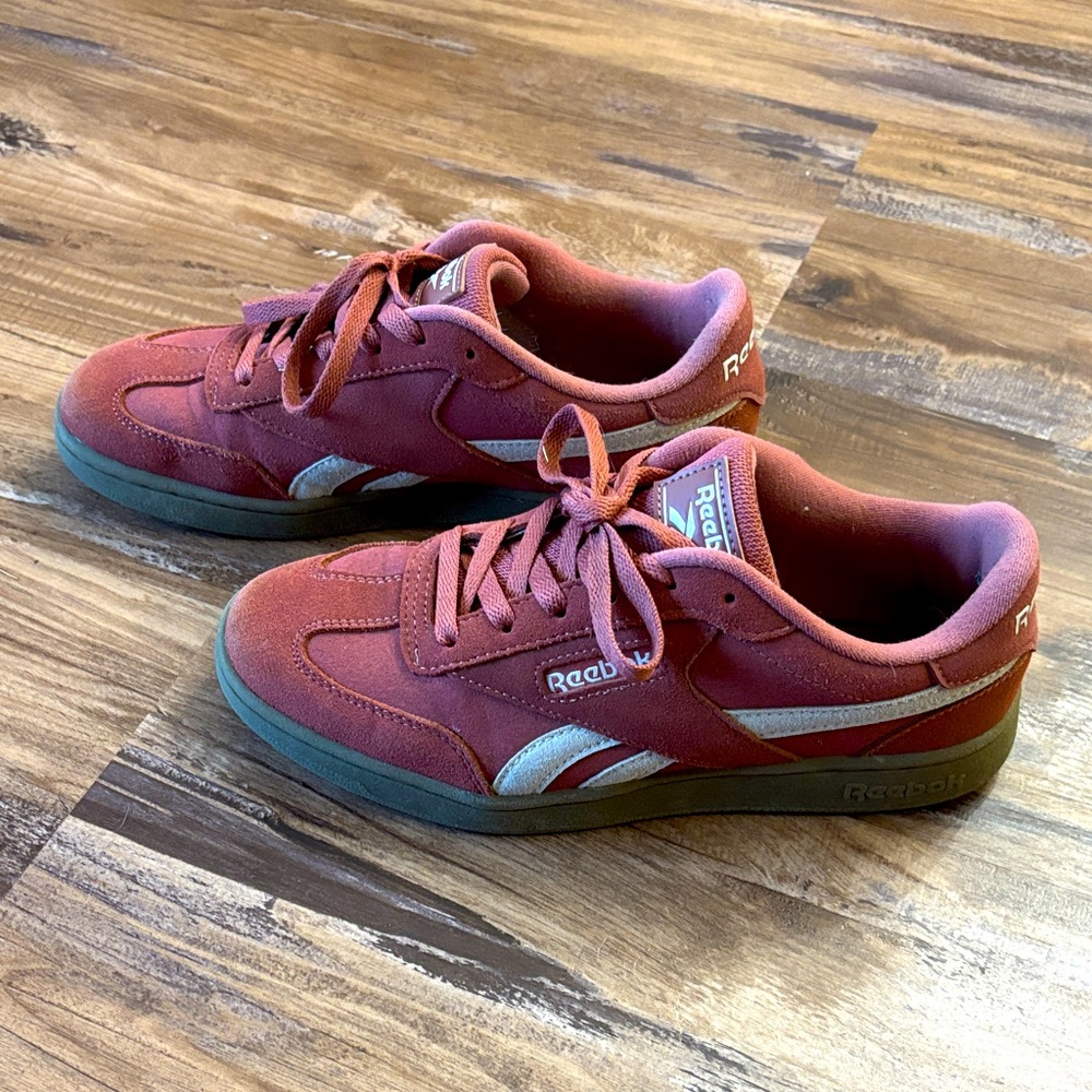 Reebok Red Sneakers Women’s Size 8